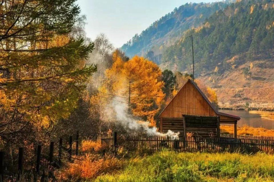 再过半个月，贝加尔湖的秋简直要逼疯摄影师!