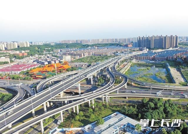 改革开放40年，长沙路通货畅人欢愉