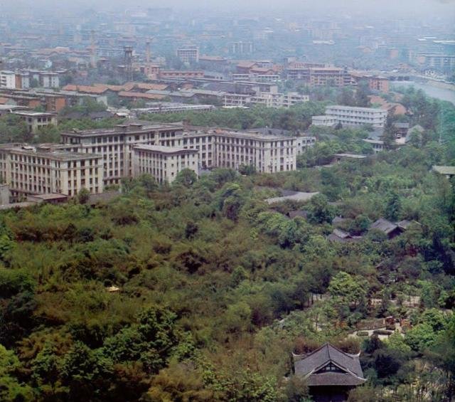 这是80年代的四川成都，那个再也回不去的老成都，满满的回忆