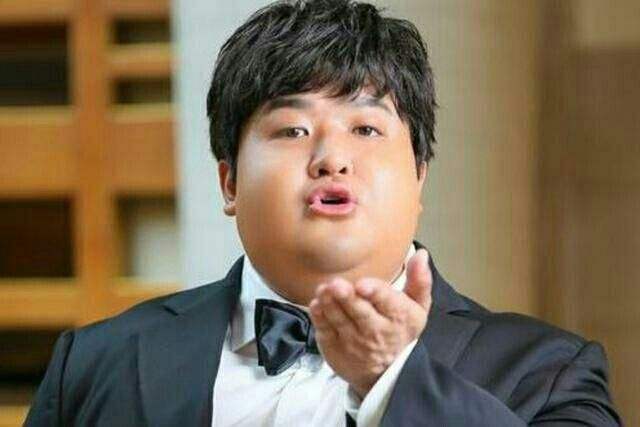 包贝尔参加好友婚礼，半夜放鞭炮惊醒老人小孩！网友：真是缺德