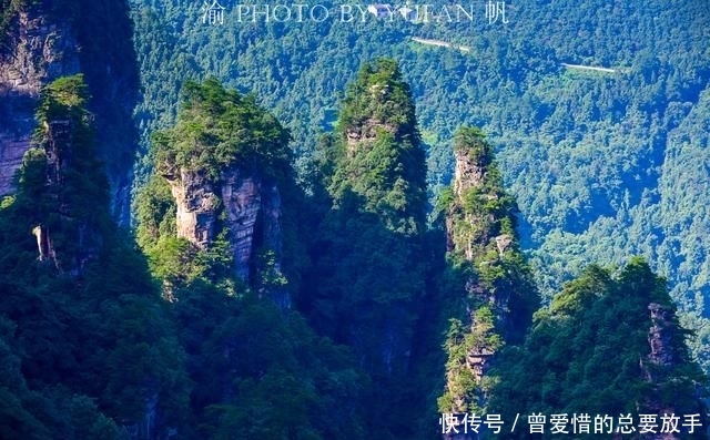 暑期旅游超十亿人次，张家界成为大黑马，挤掉三亚西安排全国第三