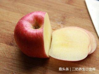 把苹果敷在脸上，一周后脸上发生了惊喜的变化，看完快告诉家人！