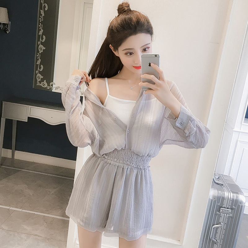 比裙子更舒适，比阔腿裤更洋气，刚上市的短裤套装，美的嫩上添嫩