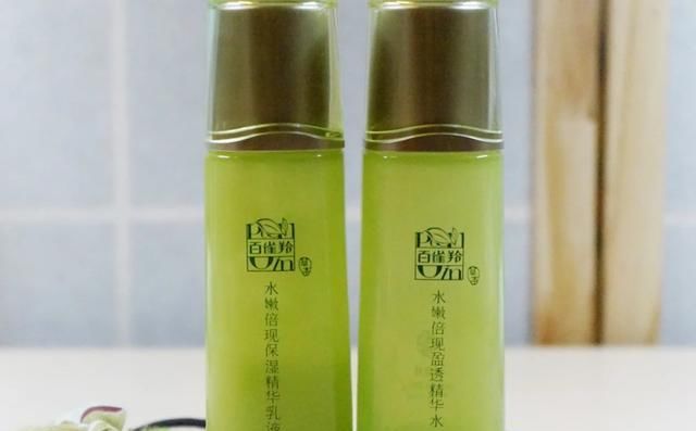  也能够起到：适合干皮秋季用的国货水乳,滋润保湿效果好,还有抗老功效!