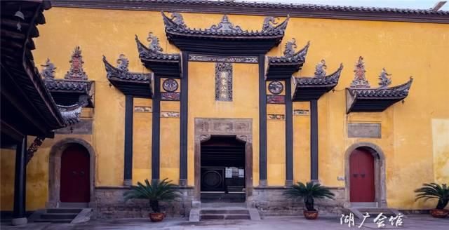 重庆彻底火了！又拿全国第一，网红城市当之无愧！