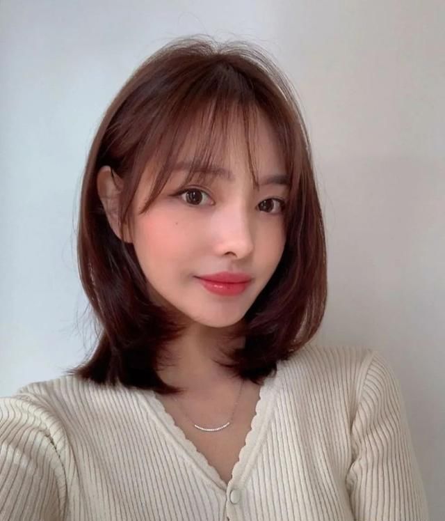  『鲍伯』人气辗压C弯鲍伯！韩妞新宠「女友短发」用温柔的发感修饰脸型