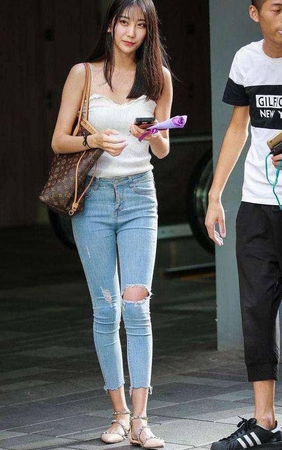 紧身裤气质百搭青春个性,彰显迷人的女人味！