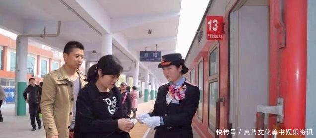 火车卧铺，为什么要“收走”车票呢乘务员透露其中“猫腻”