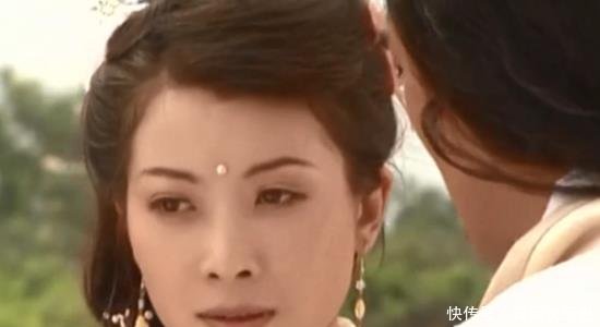  『选择』她与海清黄海波是同学，最红时选择结婚生子，如今40岁容颜依旧