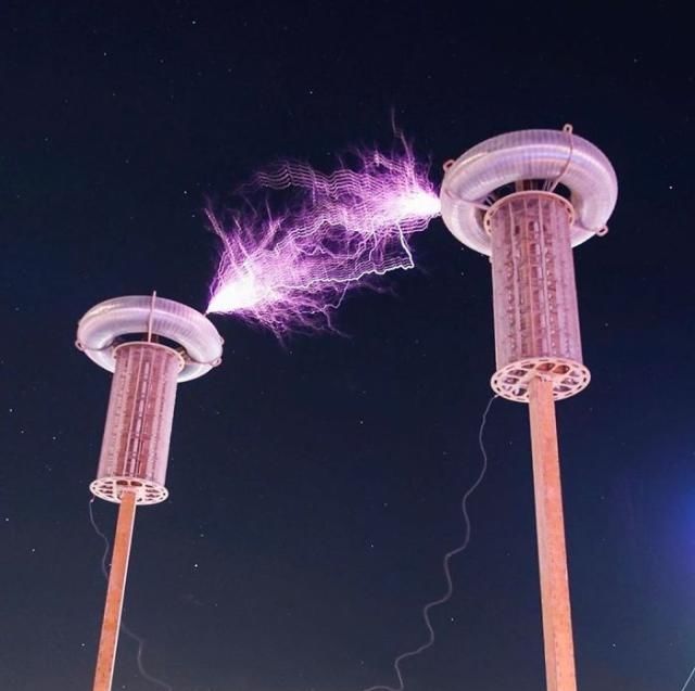 每年的这个时候，美国有一片沙漠就会变成世界上最离奇的地方