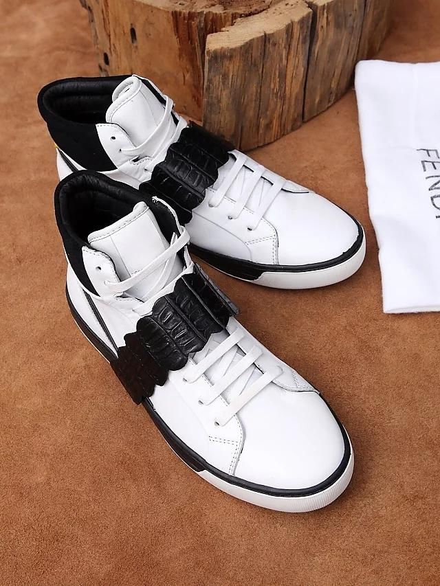 阿玛尼，芬迪休闲鞋，集时尚个性于一体，体现一种潮流灵魂所在