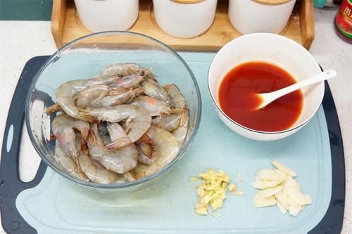  『比油』大虾用上这做法，比油焖大虾还香，鲜香酸甜，孩子爱吃不挑食了