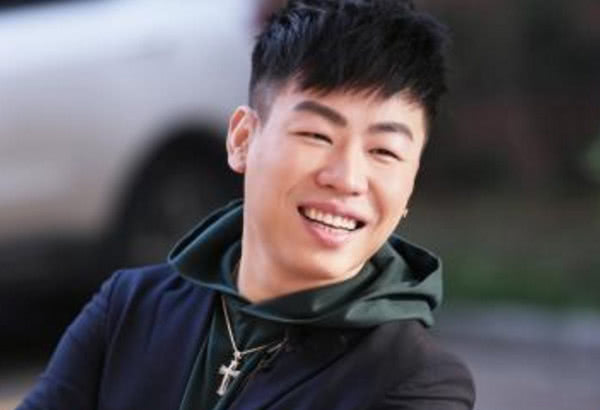 胡彦斌微博辟谣不留情面，网友说他太无情，网友：可怜小爽了