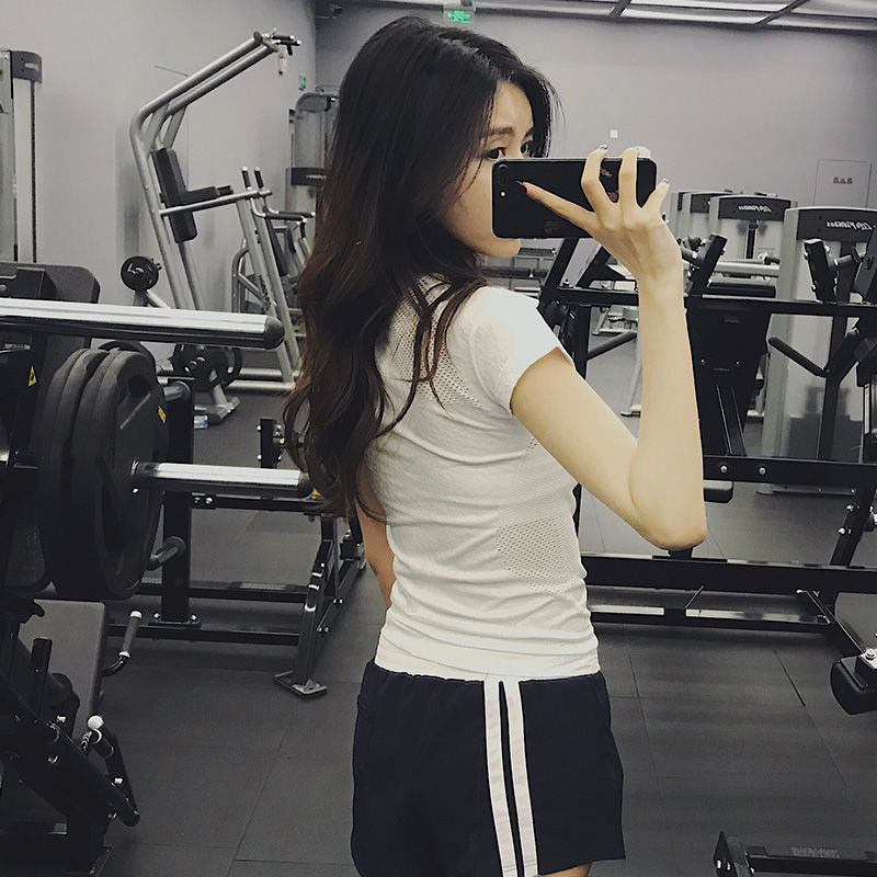 丰满女人不性感?瞧瞧下图这些女人，性感妩媚，简直让人一饱眼福