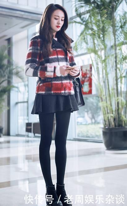 20岁杨超越晒近照，穿超短裤大秀长腿，网友：把郑爽都比下去了