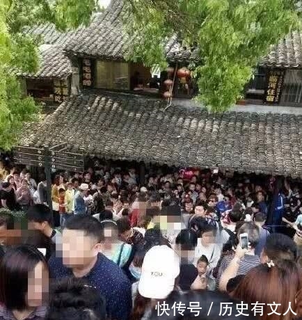 五一从全国各地传回来的照片，太可怕了