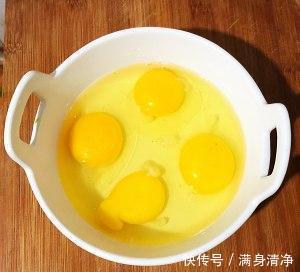  『配料』东北人爱吃的鸡蛋酱做法，做法简单配料很少即可做成