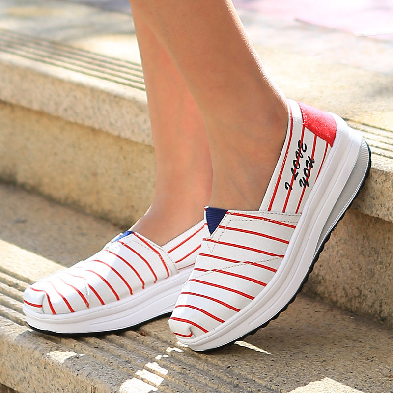 布鞋不兴了，今秋流行这女鞋，上脚舒适典雅，国庆出游穿最适合了