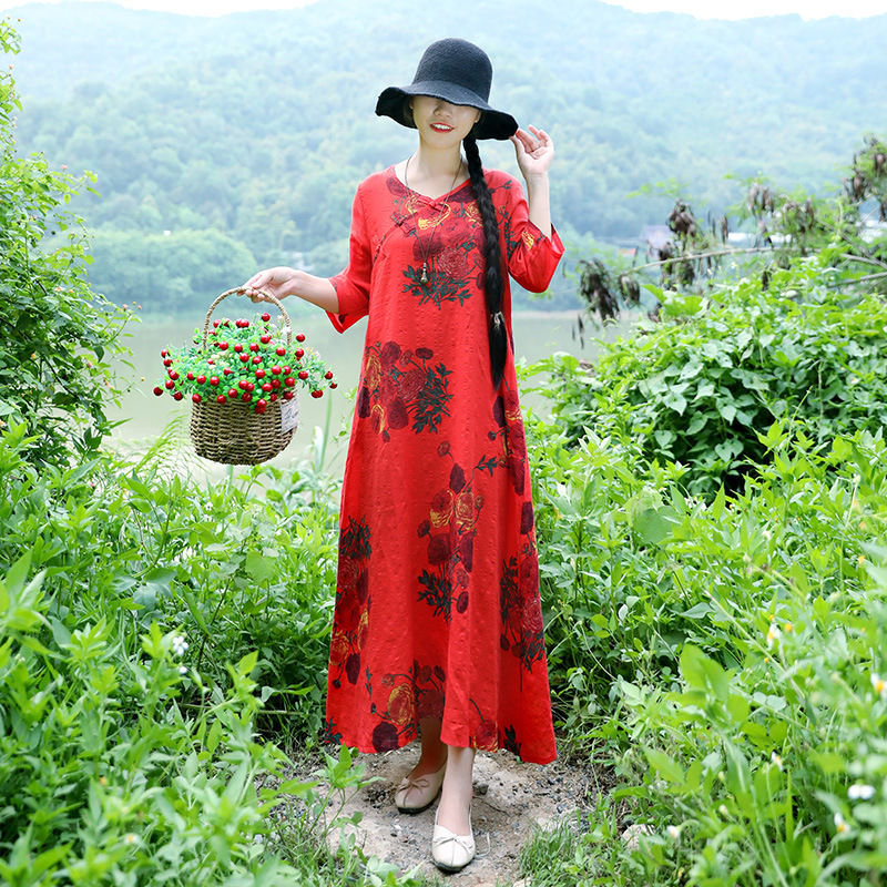 难怪150斤婆婆不愿穿真丝了!这样的棉麻裙果然更减龄，贼嫩美