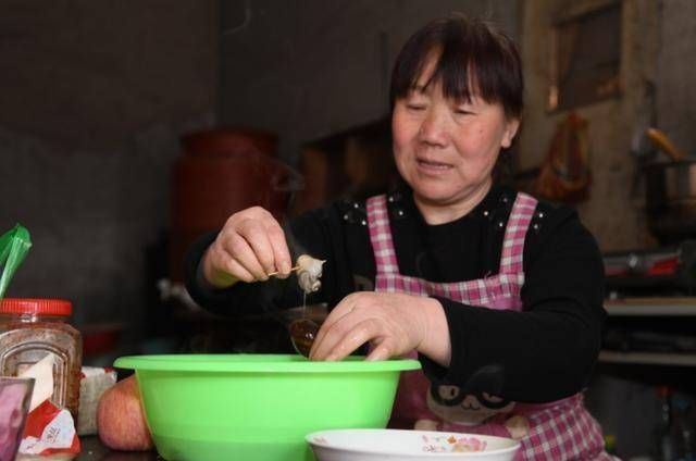  王大妈|河南农村夫妇养蜗牛20万只，每斤10元，年收入10多万元