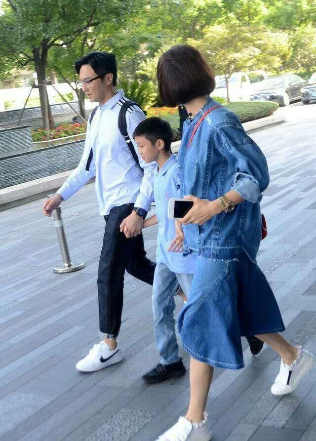 袁咏仪儿子一觉醒来ins被封号，官方给出的说法让人很捧腹！