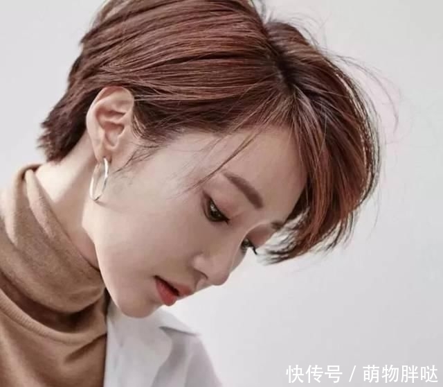 「认准」短发别乱剪!一不小心翻车式“毁容”!认准2个剪发黄金法则,轻松美翻今夏!