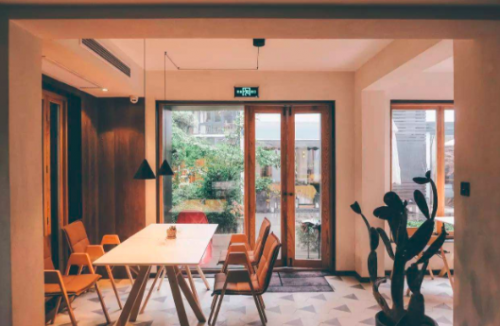 现代人的出行选择 小猪短租民宿替代酒店