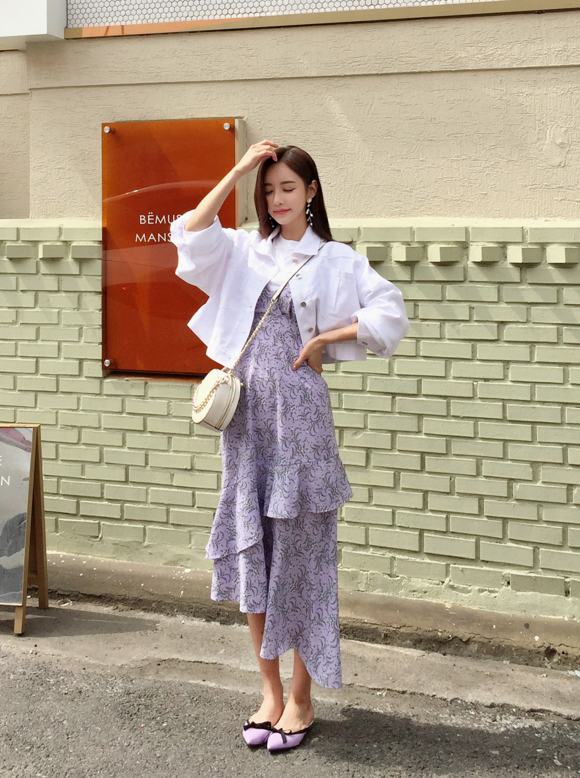 女神孙允珠，紫罗兰月牙花瓣春绒折叠吊裙