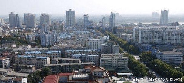 湖南这城市太有“面子”，未来再建3座高铁和高速，长沙只能羡慕