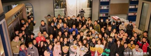 气质■罗云熙新剧杀青,穿西装霸道总裁气质尽显,白鹿变邻家小女孩!