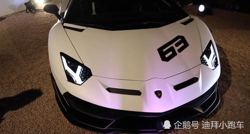 聚会上看到一台兰博基尼，车身印着63，比保时捷GT2RS还快