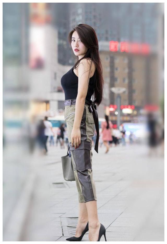 街拍：图1青春靓丽，图4韵味十足，图7身材火辣让人面红心跳