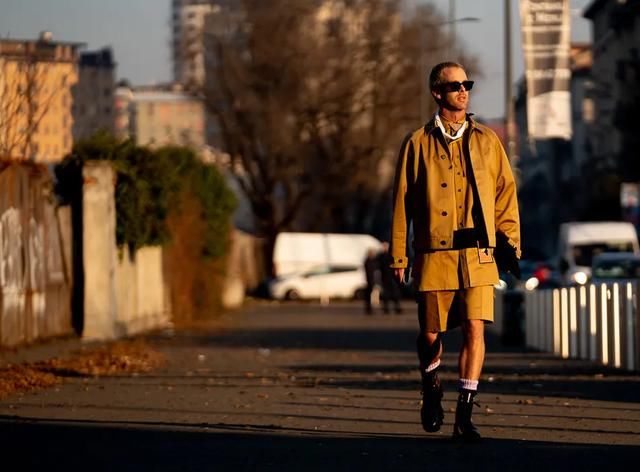  「长衣短裤」在穿衣搭配这事上，男人到底能不能「长衣+短裤」？