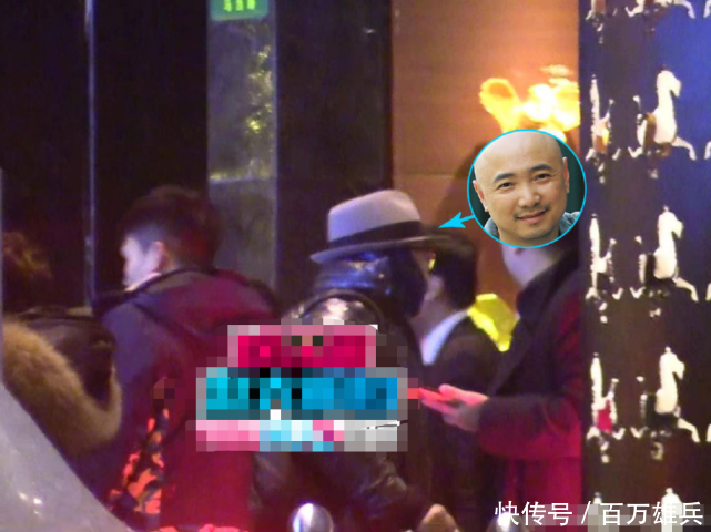  [徐峥]徐峥深夜现身上海，直奔酒吧却不戴口罩，怕被认出还用围巾裹脸