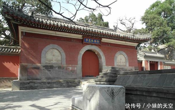中国最“怪”寺庙 500年来从没开过门 不受香火却屹立不倒！