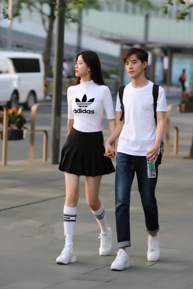 街拍,清爽又不乏味的时尚穿搭示范,让你尽显迷人女人味!