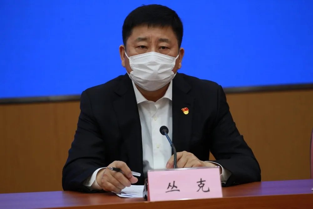  防控：大连疫情防控形势依然严峻复杂