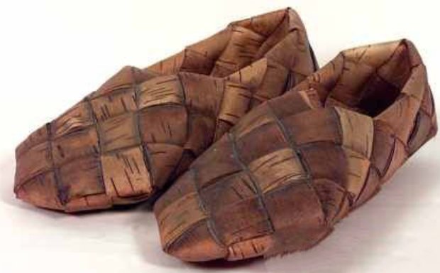 直击史上最怪异的十双鞋子，日本高跟木屐第十，中国金莲鞋夺冠