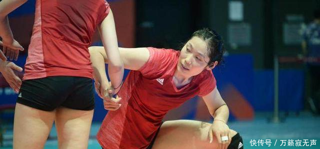 期待中国女排 2号与意大利女排18号对轰 香港