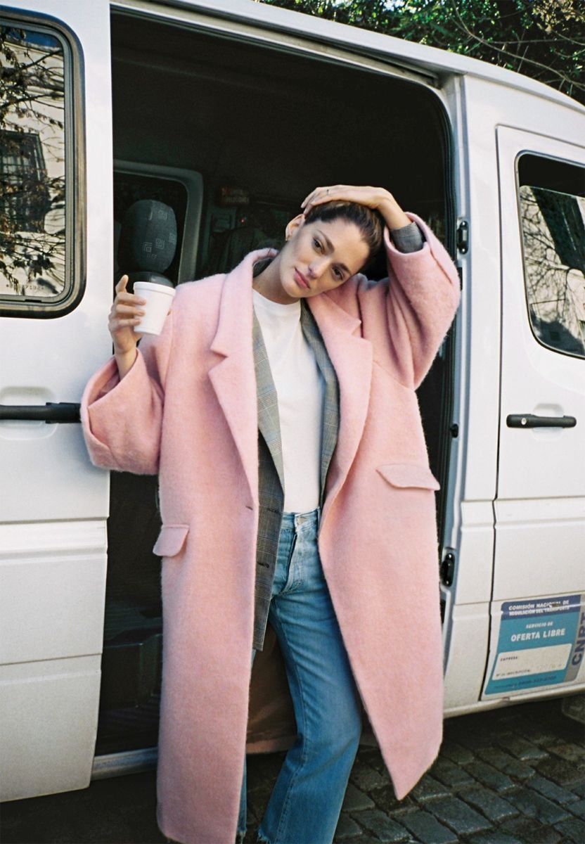 入秋这两个颜色穿在一起=很贵!