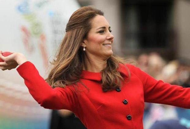 同是王的女人, 一个大方优雅, 一个知性端庄, 凯特和莱蒂齐亚谁更