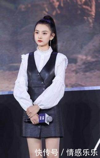 我天！这还是19岁宋祖儿么这腿简直了，网友关晓彤这下尴尬了