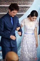 赵丽颖被曝腹部隆起，劈叉辟谣，卓伟：确有其事