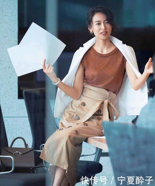  『会看起来』中了这3条的女人，建议不要穿针织衫，会拉低颜值、显矮显胖！