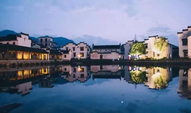 中国史上最美高铁线！刚开通就成网红，一站十景！