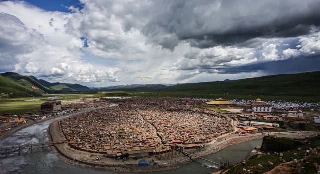 中国最严格“尼姑庵”，2万尼姑在此闭关实修，明确禁止男士进入