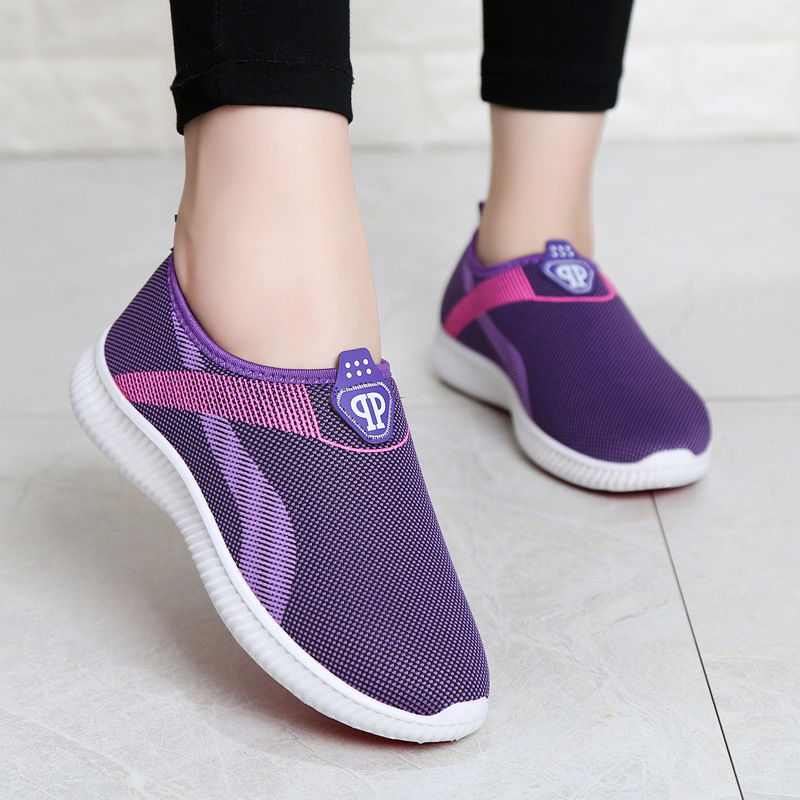 八款时髦秋鞋，特适合6070女人，中秋送妈妈，穿上脚减龄几岁