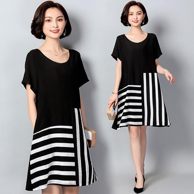 水墨画一样的中国女人，气质优雅，穿连衣裙最得体，美的一塌糊涂