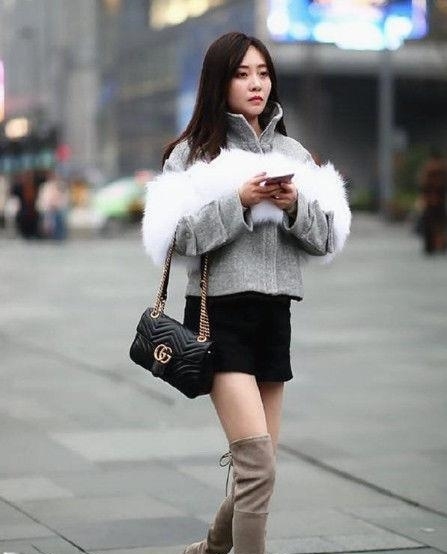  『气质』俏丽性感的美女街拍：漂亮有气质的美女，回头率十足！