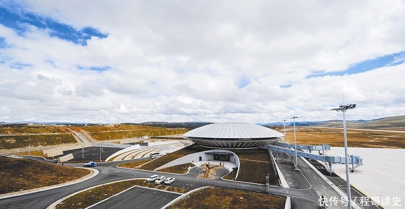 中国有一座世界海拔最高的机场:空姐要带氧气罩工作